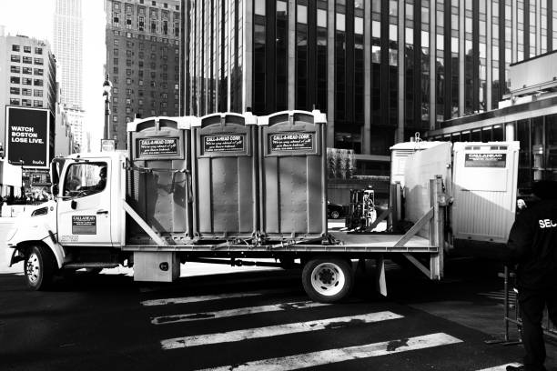 Best Best portable toilet rental  in Brooklyn, OH