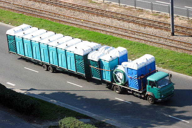 Porta potty delivery and setup in Brooklyn, OH